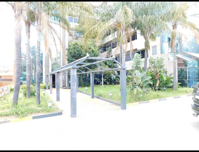 6,100M² OFFICE TO LET IN FERNDALE